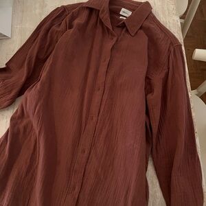 Wilfred Free Rust Button-Up Shirt in Muslin material